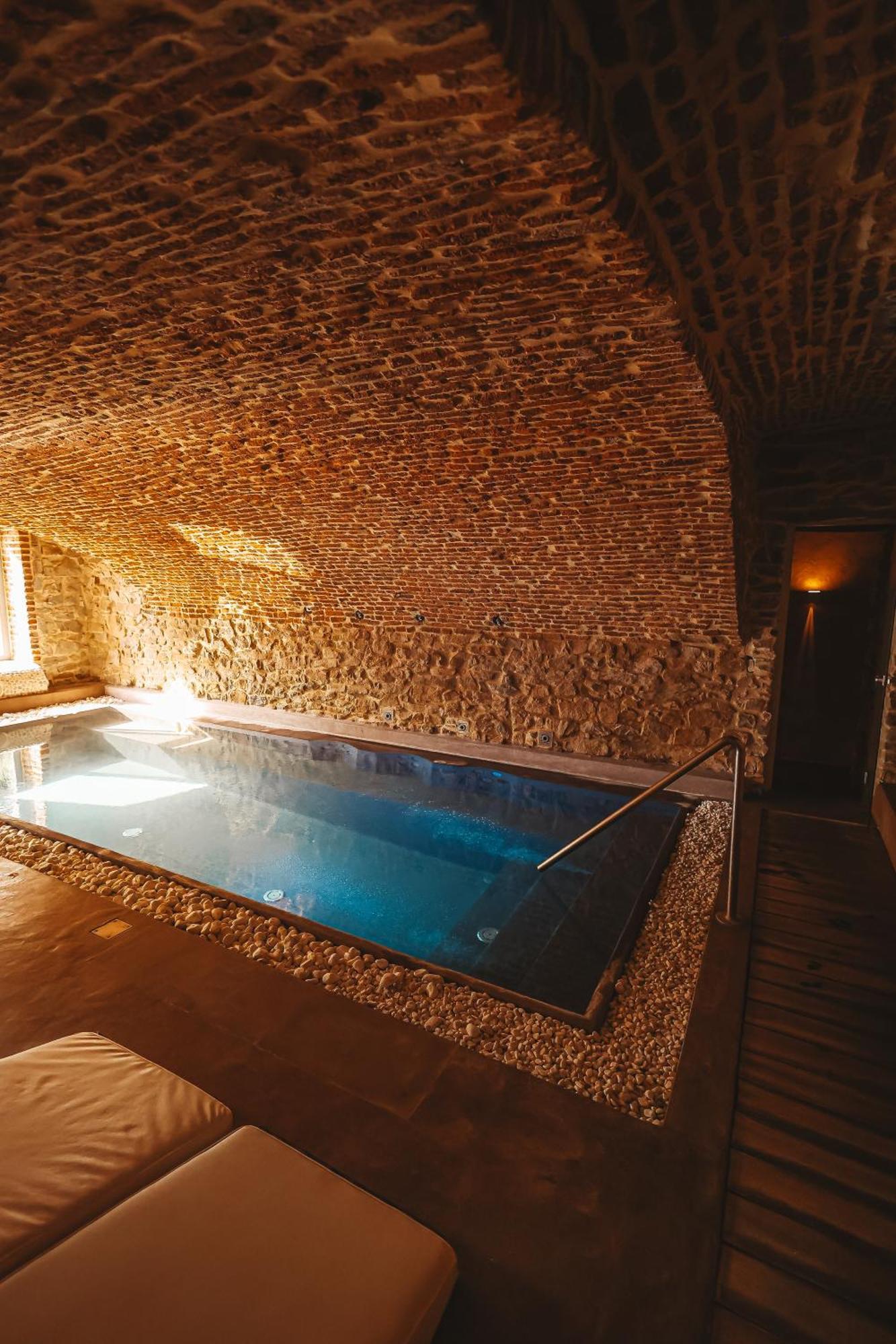 Ne5T Hotel & Spa ナミュール エクステリア 写真